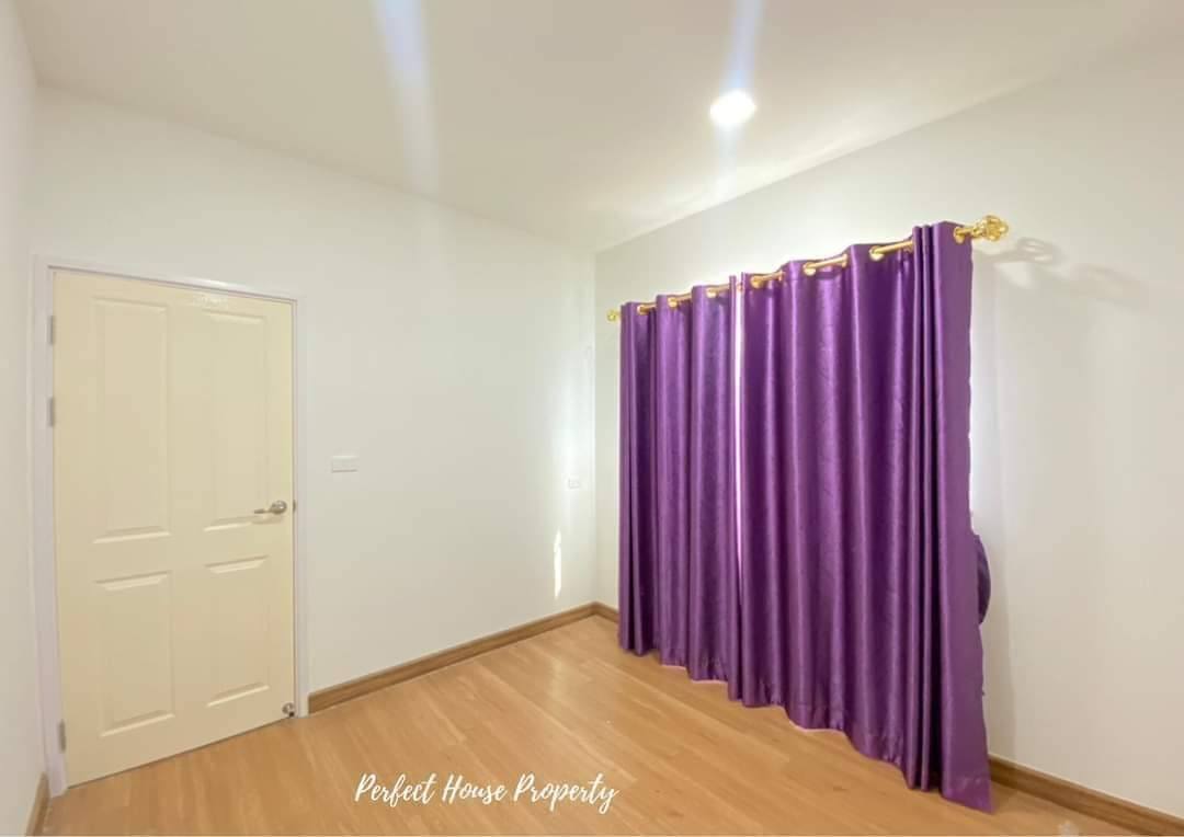 ขายด่วน! บ้านแฝดสไตล์อังกฤษ โครงการโกลเด้น นีโอ รามอินทรา - วงแหวน (Golden Neo Ramintra - Wongwaen)