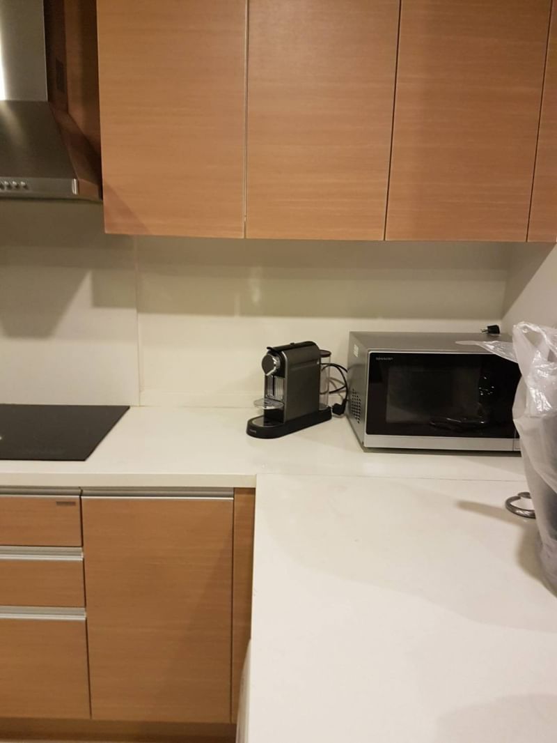 ให้เช่าคอนโด The Emporio Place (ดิ เอ็มโพริโอ เพลส) ห้องDuplex 1 ห้องนอน 1 ห้องน้ำ ขนาด 90 ตรม ชั้น 9-10 ห้องตกแต่งสวยพร้อมอยู่ สัญญาขั้นต่ำ 1 ปี