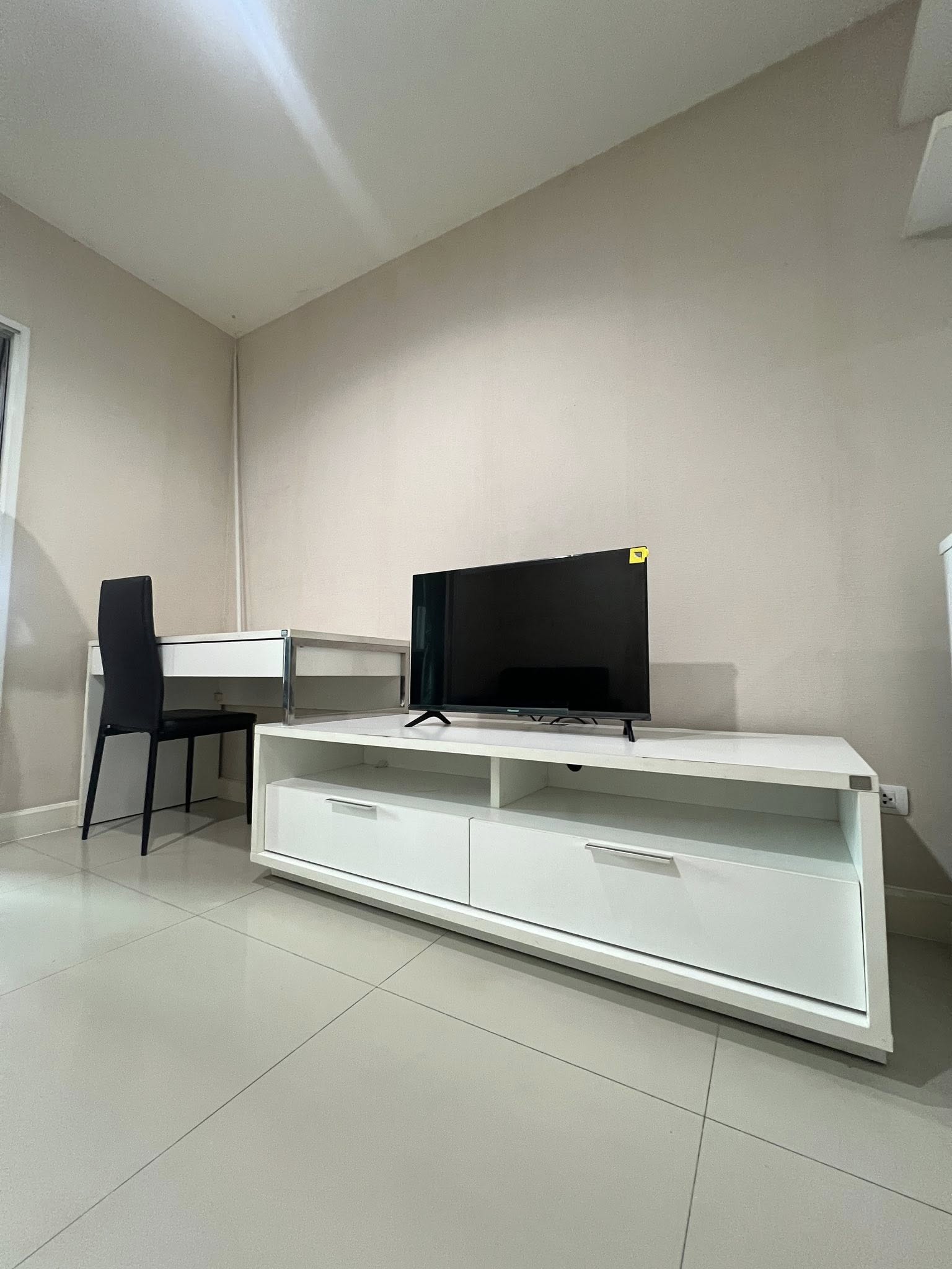 ให้เช่าคอนโด Metro Park Sathorn (เมโทรพาร์ค สาทร) เฟส 3 ตึก F ชั้น 6 📍 วิวสระน้ำ ระเบียงกว้าง แอร์ใหม่ เฟอร์นิเจอร์และเครื่องใช้ไฟฟ้าครบ พร้อมเข้าอยู่