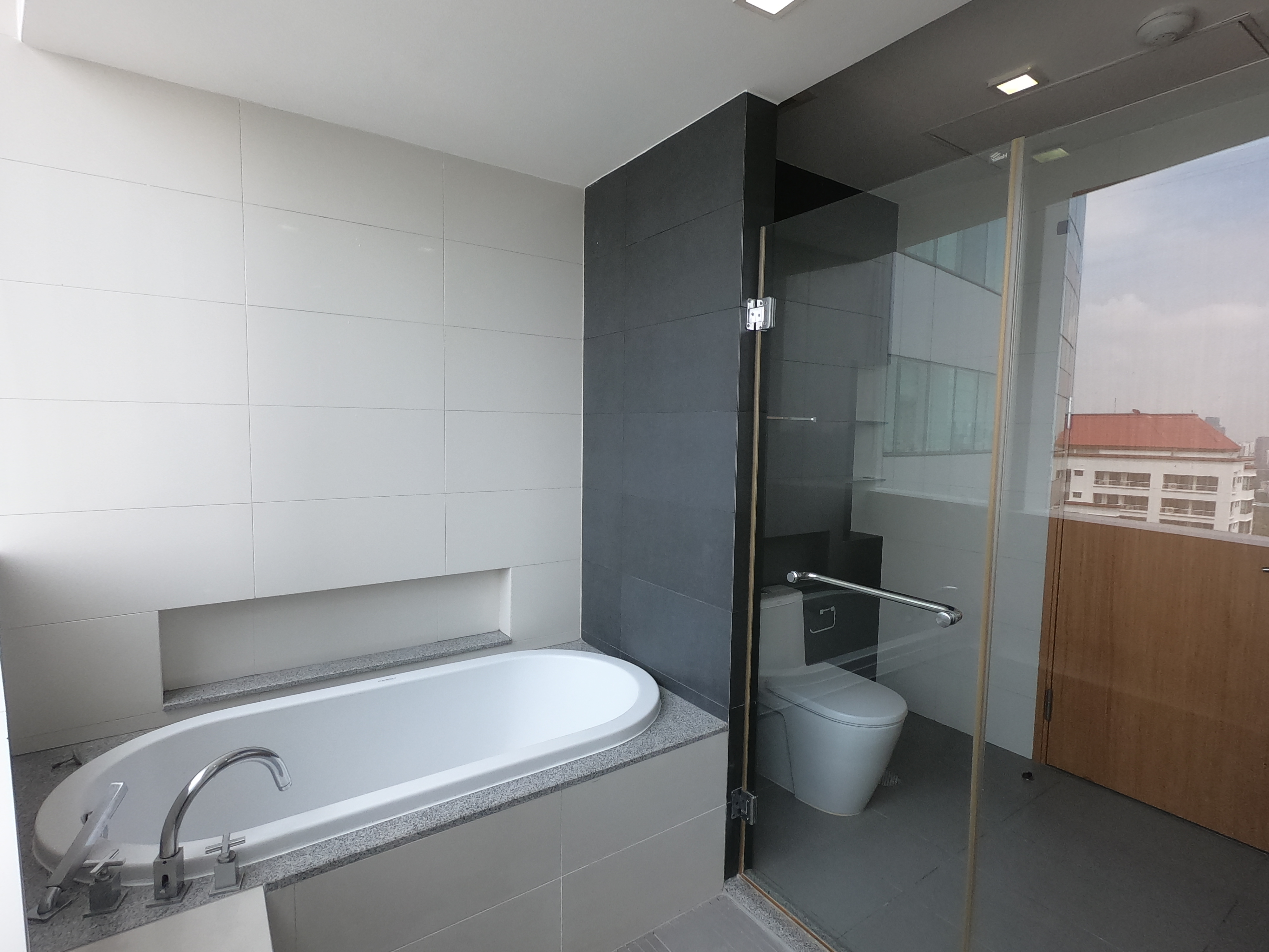 ให้เช่าคอนโด Millennium Residence (มิลเลนเนียม เรสซิเด้นส์ ) 2 ห้องนอน 3 ห้องน้ำ ขนาด 122.73 ตรม ชั้น 24 ตึก ซี