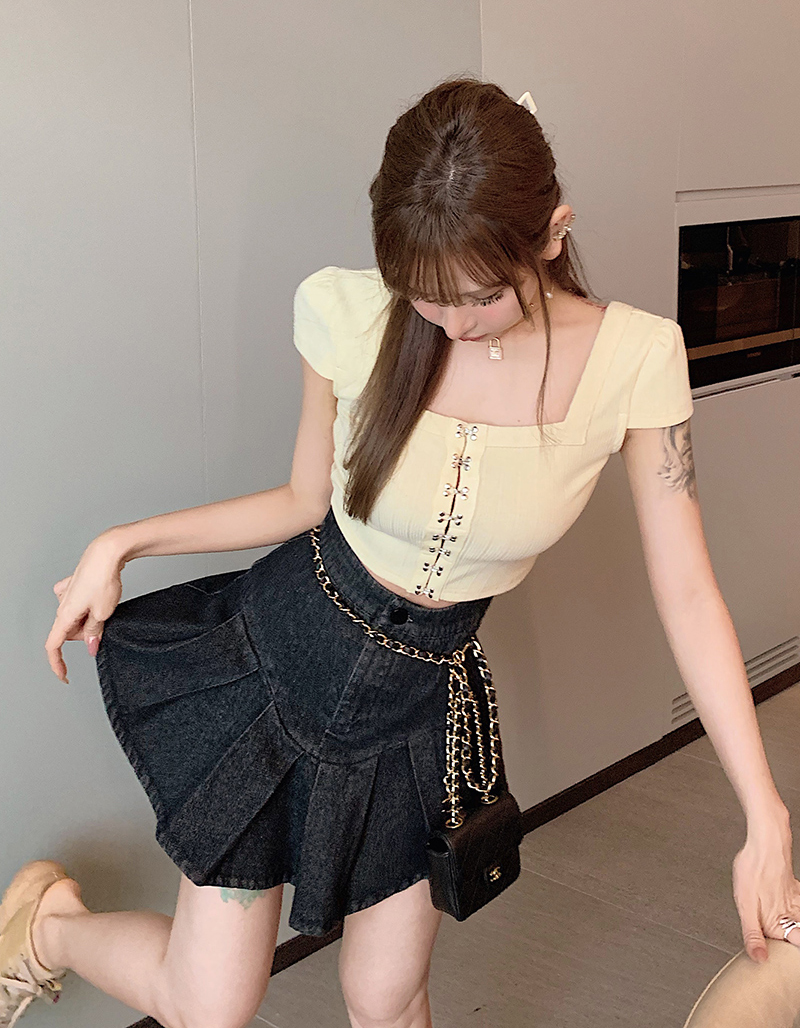 Girly Fancy Club : พรีออเดอร์ เสื้อยืดแฟชั่นสีเหลืองครอปสั้น แบรนด์แท้