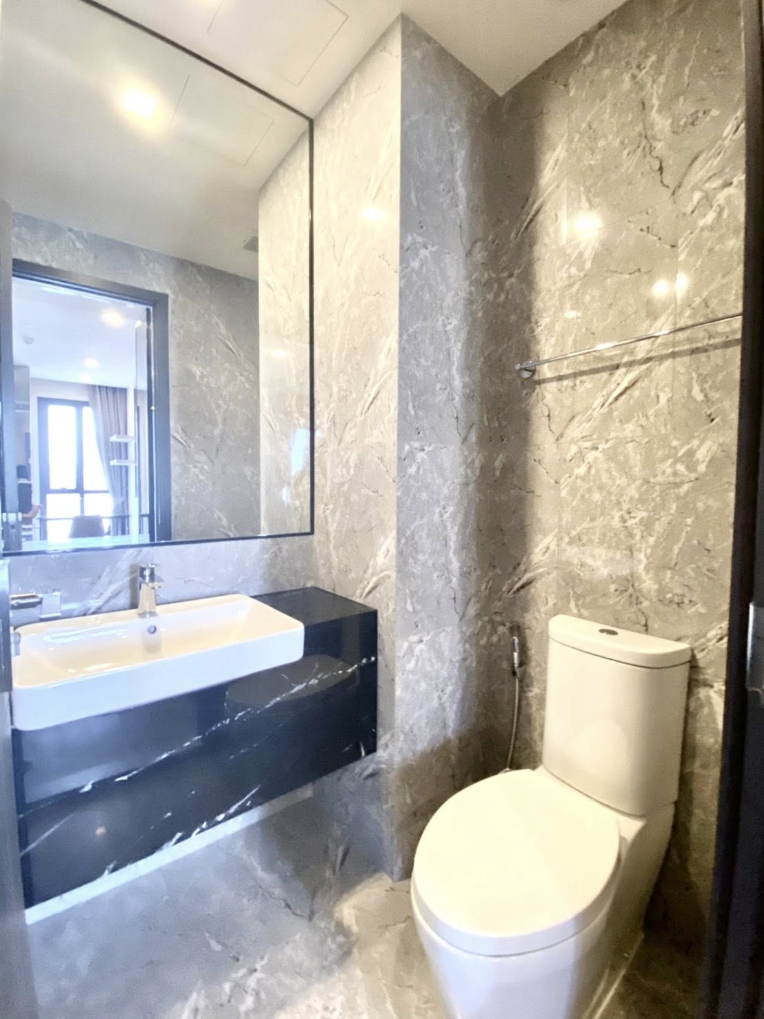 🌟 ให้เช่า ASHTON ASOKE (แอชตัน อโศก) คอนโดหรูใจกลางอโศก ติด MRT สุขุมวิท เพียง 0 เมตร! 🌟