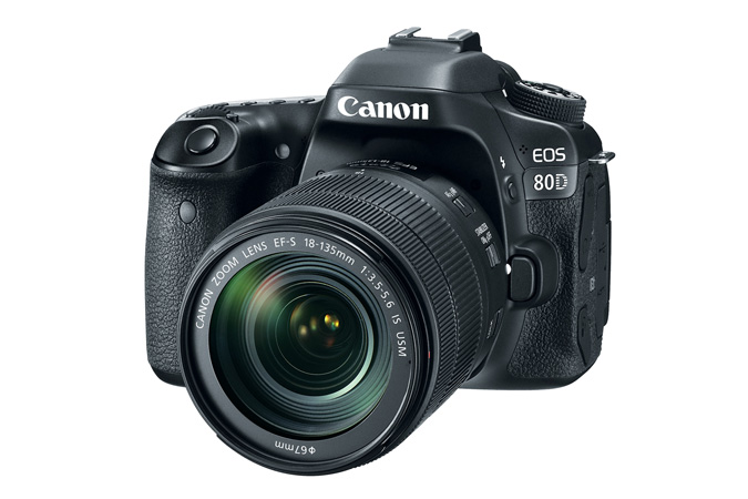 Canon EOS 80D DSLR Camera Kit (EF-S 18-135mm f/3.5-5.6 IS USM)