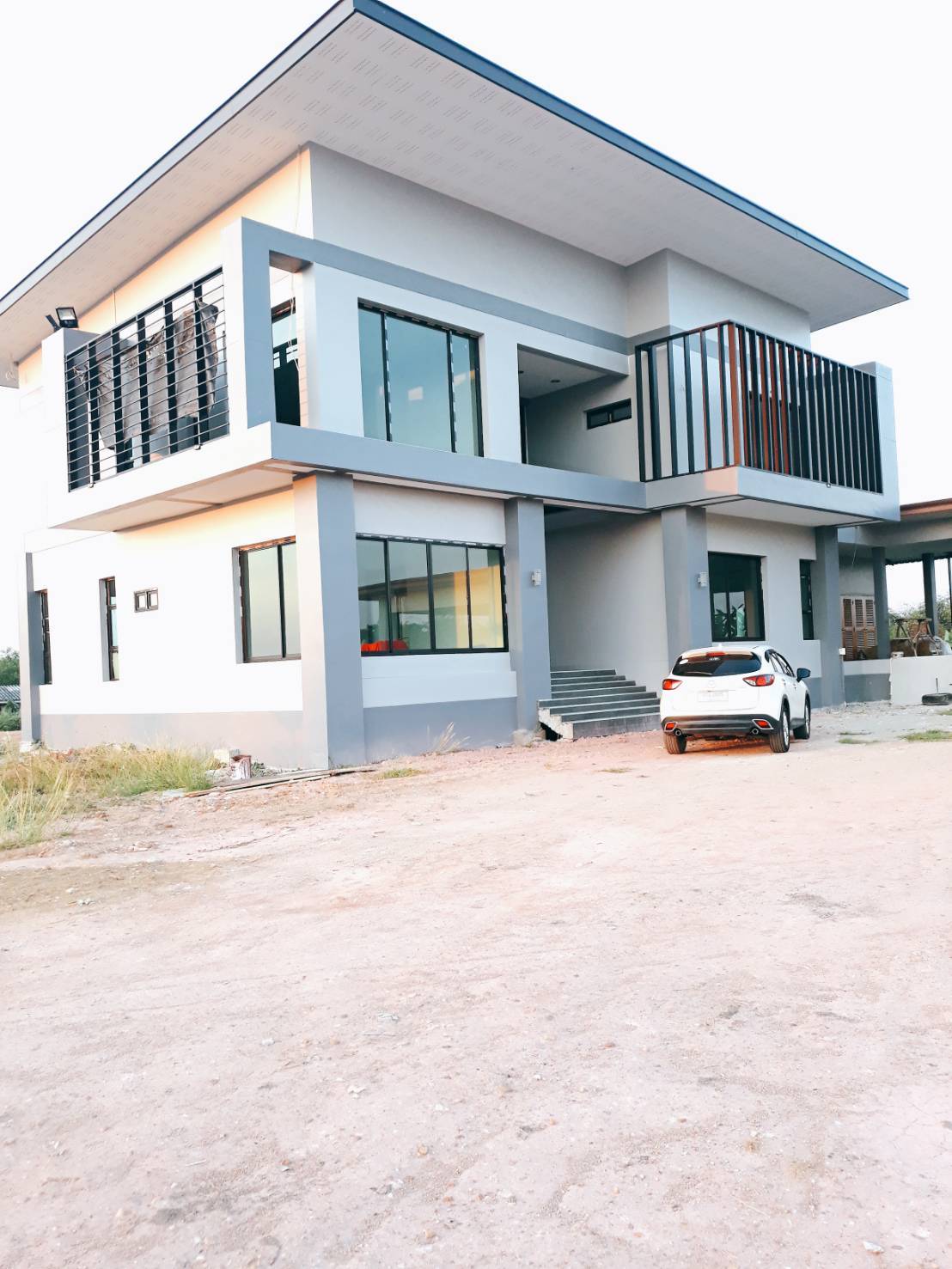 ขายบ้านเดี่ยว 6 ห้องนอน 9 ห้องน้ำ พื้นที่ 5 ไร่ ตำบล บางน้ำเปรี้ยว จังหวัด ฉะเชิงเทรา อยู่ระแวกฅโครงการ CP เมืองใหม่