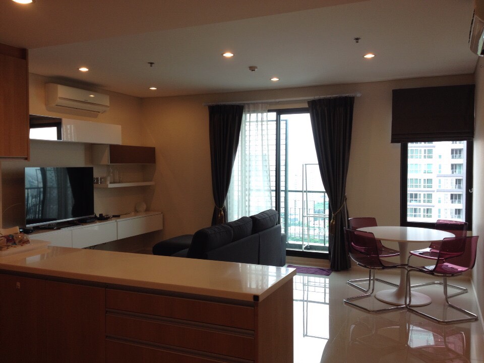 รหัสทรัพย์ 65824 ให้เช่าคอนโด วิลล่า อโศก Villa Asoke ชั้น 30 ขนาด 81 ห้อง 2 ห้องนอน 2 ห้องน้ำ ห้องมุม ราคาเช่า 45,000 ต่อเดือน สัญญาเช่า 1 ปีจ่ายเข้าอยู่ 1 เดือน ประกัน 2 เดือน