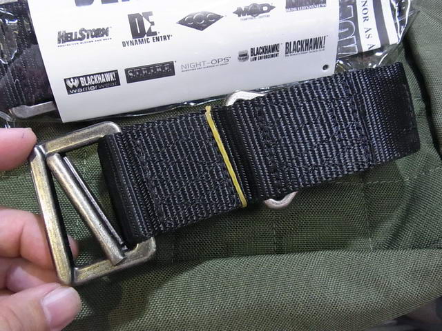 เข็มขัด Blackhawk หัวโลหะขาว