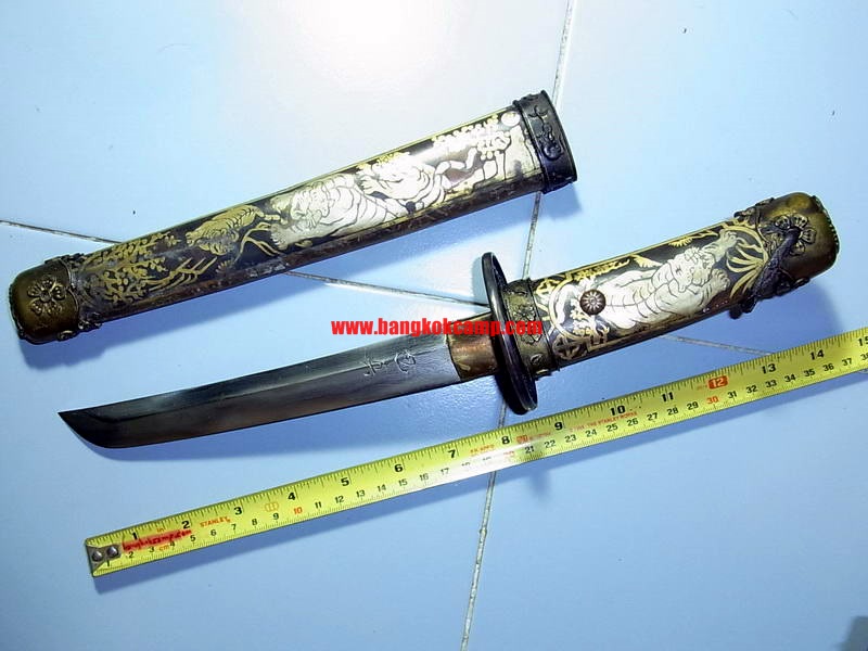 ซามูไรสั้น ดาบญี่ปุ่น ลายเสือเล่มเล็ก ฮาราคีรี กระไหล่เงิน ใบมีดเป็นเหล็กลาย (ใบมีดดามัสกัส)