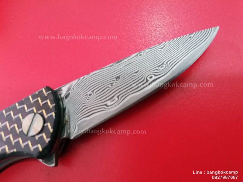 มีดพับ ดามัสกัส Damascus ด้ามคาร์บอนไฟเบอร์ลายเส้นทอง (8)