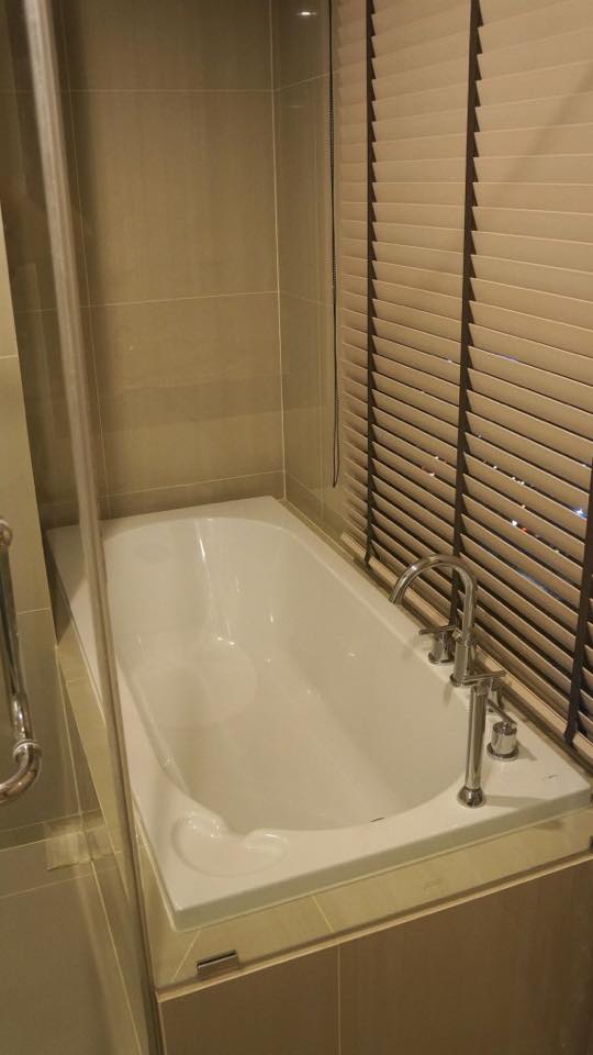 คอนโดVilla Asoke ให้เช่าราคา 57,000 บาท/เดือน พื้นที่ 86.5 ตรม. ชั้น 28 ห้อง 2 นอน 2 น้ำ ห้องมุม วิว 3 ด้าน พร้อมที่จอดรถ 2 คัน