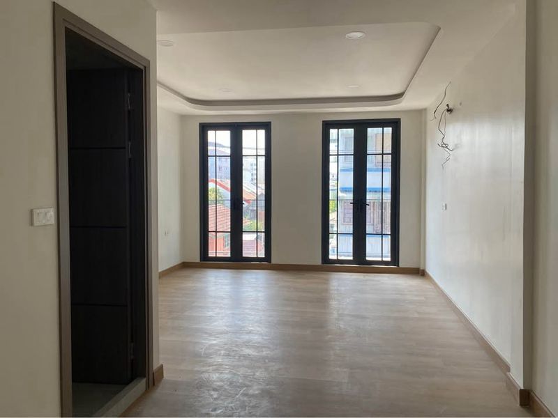 ðĒ āļāļēāļĒāļāļēāļāļēāļĢāļāļēāļāļīāļāļĒāđ 4.5 āļāļąāđāļ āļāļāļĒāļāļĢāļ°āļāļēāļŠāļāđāļāļĢāļēāļ°āļŦāđ 33 / For Sale Commercial Building Prachasongkroh 33