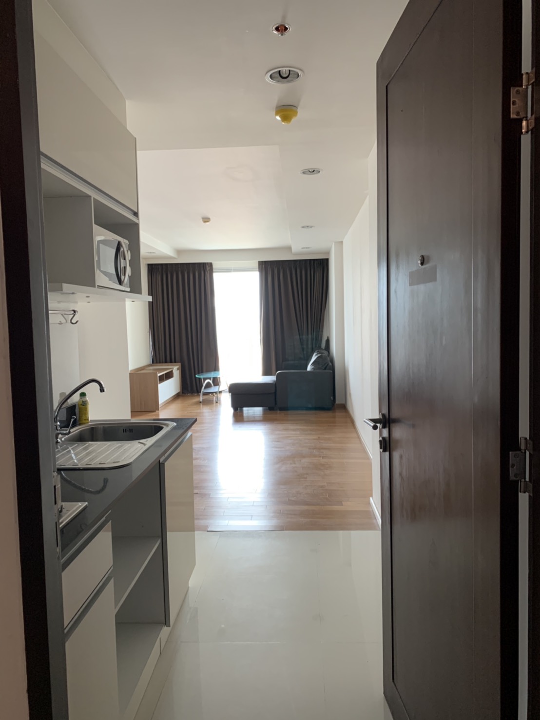 ขาย/ เช่า คอนโด Abstracts Phahonyothin Park (แอ็บสแตร็กส์ พหลโยธิน พาร์ค) 1.) ห้อง 592 ชั้น 20 ขนาด 57.77 ตรม 2 ห้องนอน