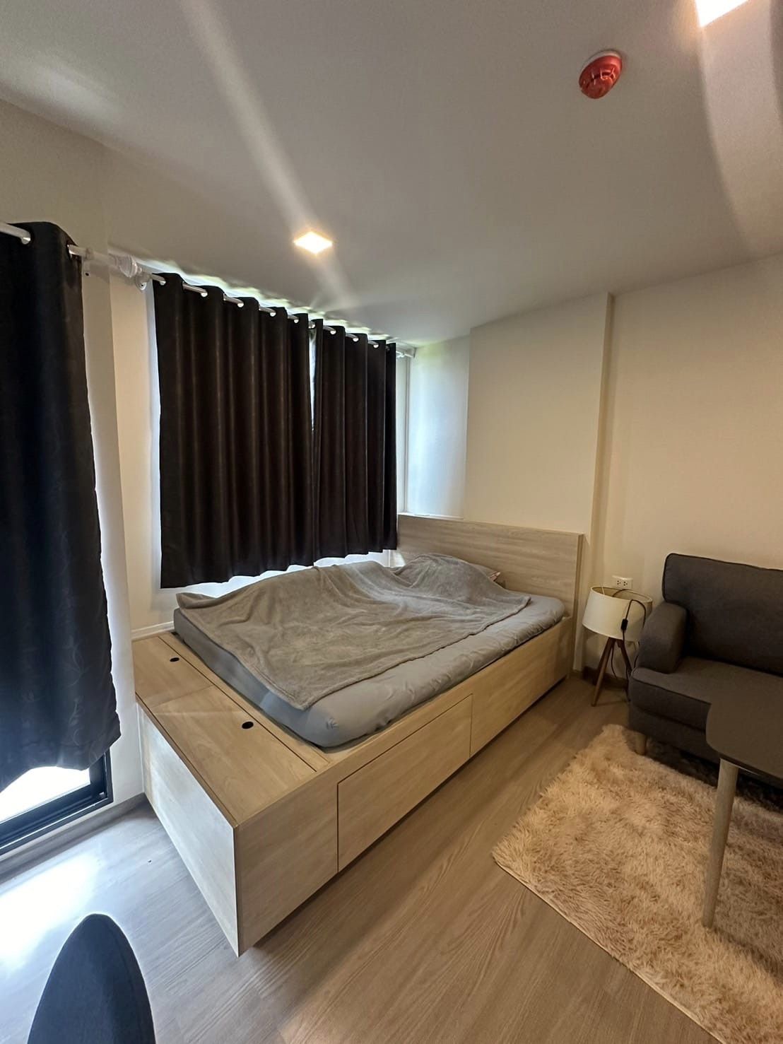 ให้เช่าคอนโด The Muve Bangkhae - เดอะ มูฟ บางแค 1 ห้องนอน 1 ห้องน้ำ ห้องแบบ studio ขนาด 26 ตรม. กั้นห้องครัว พร้อมเฟอร์ เครื่องใช้ไฟฟ้า