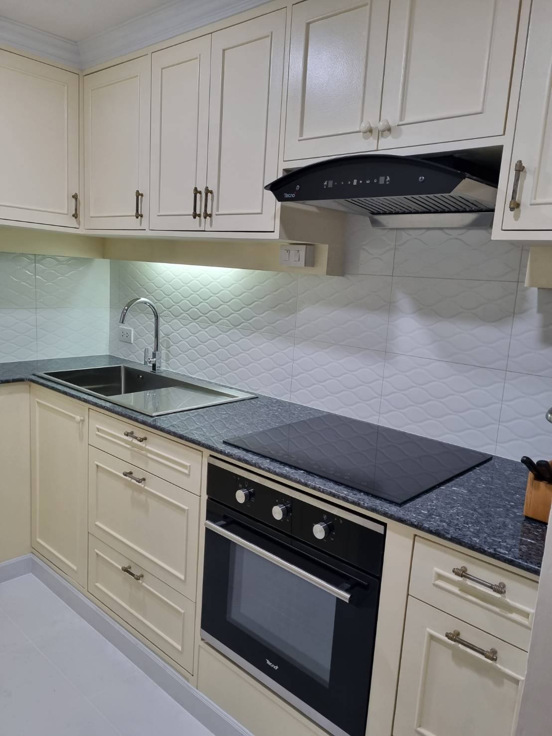 🏡 ขายคอนโด ฟลอร่าวิลล์ 2 พัฒนาการ 51 / For Sale Condo Floraville 2 Pattanakarn 51