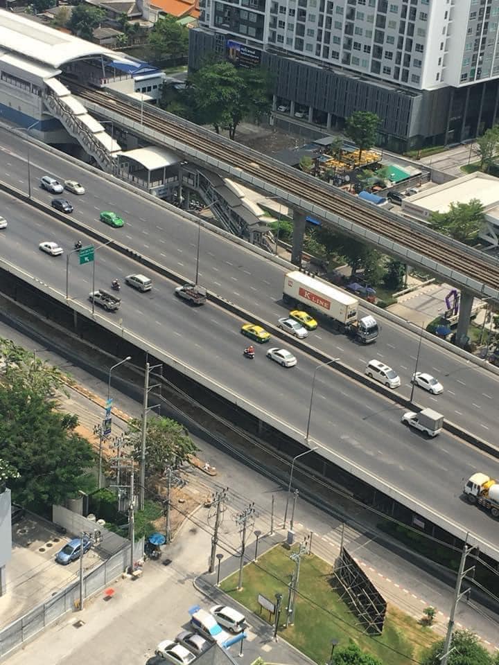 ขาย /ให้เช่าคอนโด IDEO Wutthakat (ไอดีโอ วุฒากาศ) (ติด)รถไฟฟ้า BTS สถานี วุฒากาศ 1 ห้องนอน 1 ห้องน้ำ ขนาด 31ตรม. ชั้น31 วิวสระว่ายน้ำ วิวสวยไม่มีตึกบังวิว