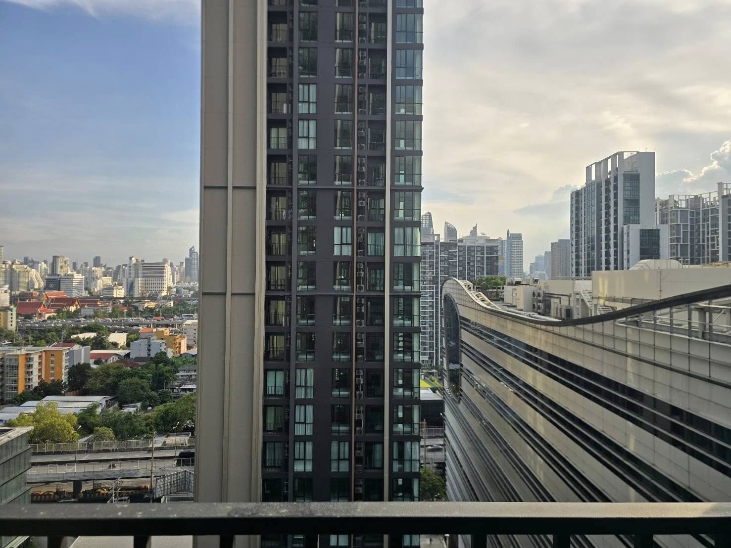 ให้เช่าคอนโด นิว ดิสทริค อาร์ไนน์ พระราม 9 / For Rent Nue District R9 (English below)