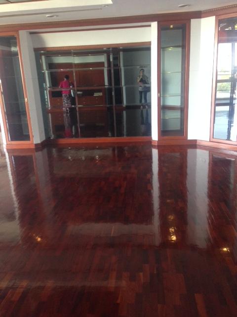 คอนโดให้เช่า ตรีทศ ซิตี้ มารีน่า 3 ห้องนอน 4 ห้องน้ำ ชั้น 5 พื้นที่ 265 ตรม ราคา 95,000 บาท ต่อเดือน สัญญาเช่า 1 ปี จ่ายเข้าอยู่ 1 เดือน ประกัน 2 เดือน