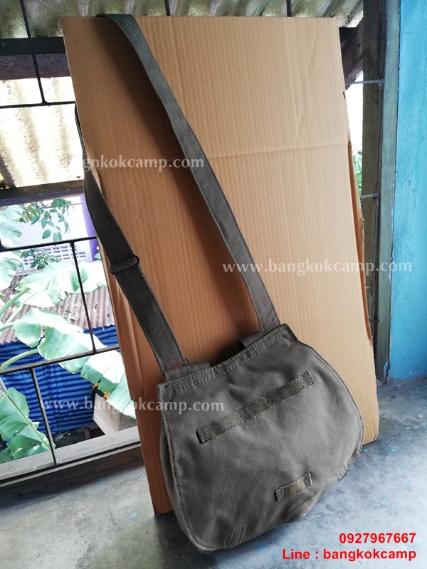 กระเป๋าทหารเชคโก กระเป๋าสะพาย ผ้าแคนวาส ของใหม่เก่าเก็บ สมบูรณ์ พร้อมใช้
