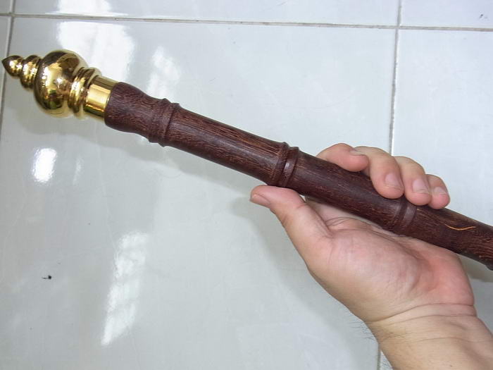 ไม้มงคลหายาก... ไม้ตะพด(ไม้แก่นมะขาม) กลึงลายไผ่9ปล้อง(เลขมงคล) ลายสวย ยาว95ซม... หัวกลึงหัวขุนทองเหลืองแท้