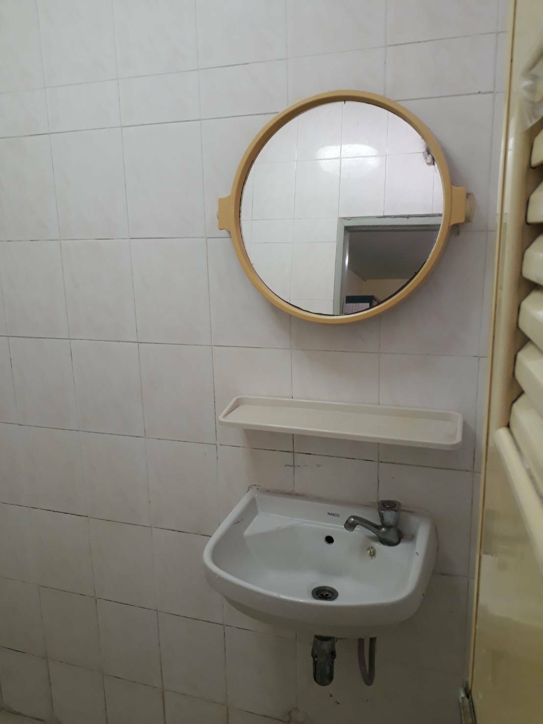 ให้เช่า Royal Tower 3 (รอแยล ทาวเวอร์ 3) ซอย อิมทมาระ25 ห้องสตูดิโอ 1 ห้องน้ำ ขนาด 32 ตรม ชั้น 11