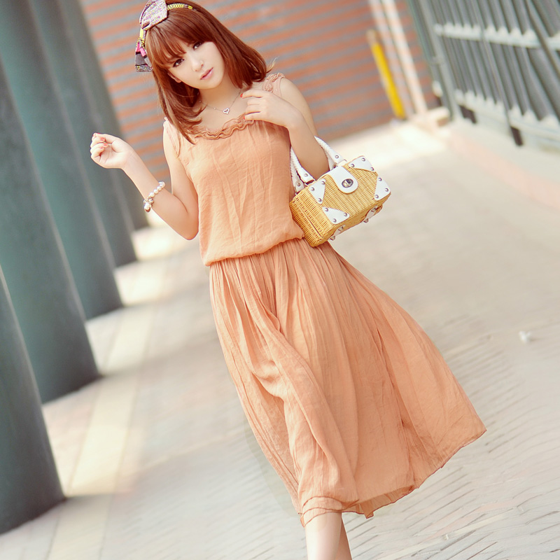maxi dress ชุดเดรสยาว ใส่ทำงาน ใส่เที่ยว เสื้อกล้าม สี Apricot จั๊มเอว ใส่ไปทะเลชิวๆ น่ารักๆ Asia Street Fashion