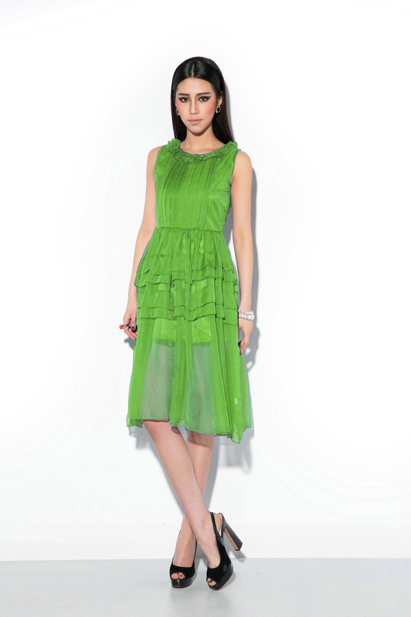 dress ชุดเดรสทํางานแฟชั่น สีเขียวตองอ่อน ผ้าชีฟอง สามารถใส่ออกงานได้ น่ารัก