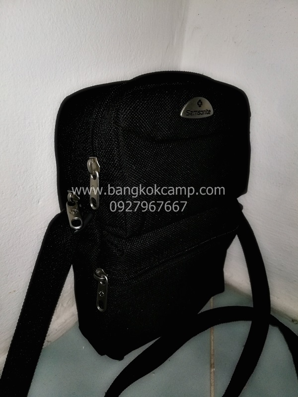 Samsonite กระเป๋าสะพาย เหมือนใหม่ สภาพดี ใบเล็ก พร้อมใช้