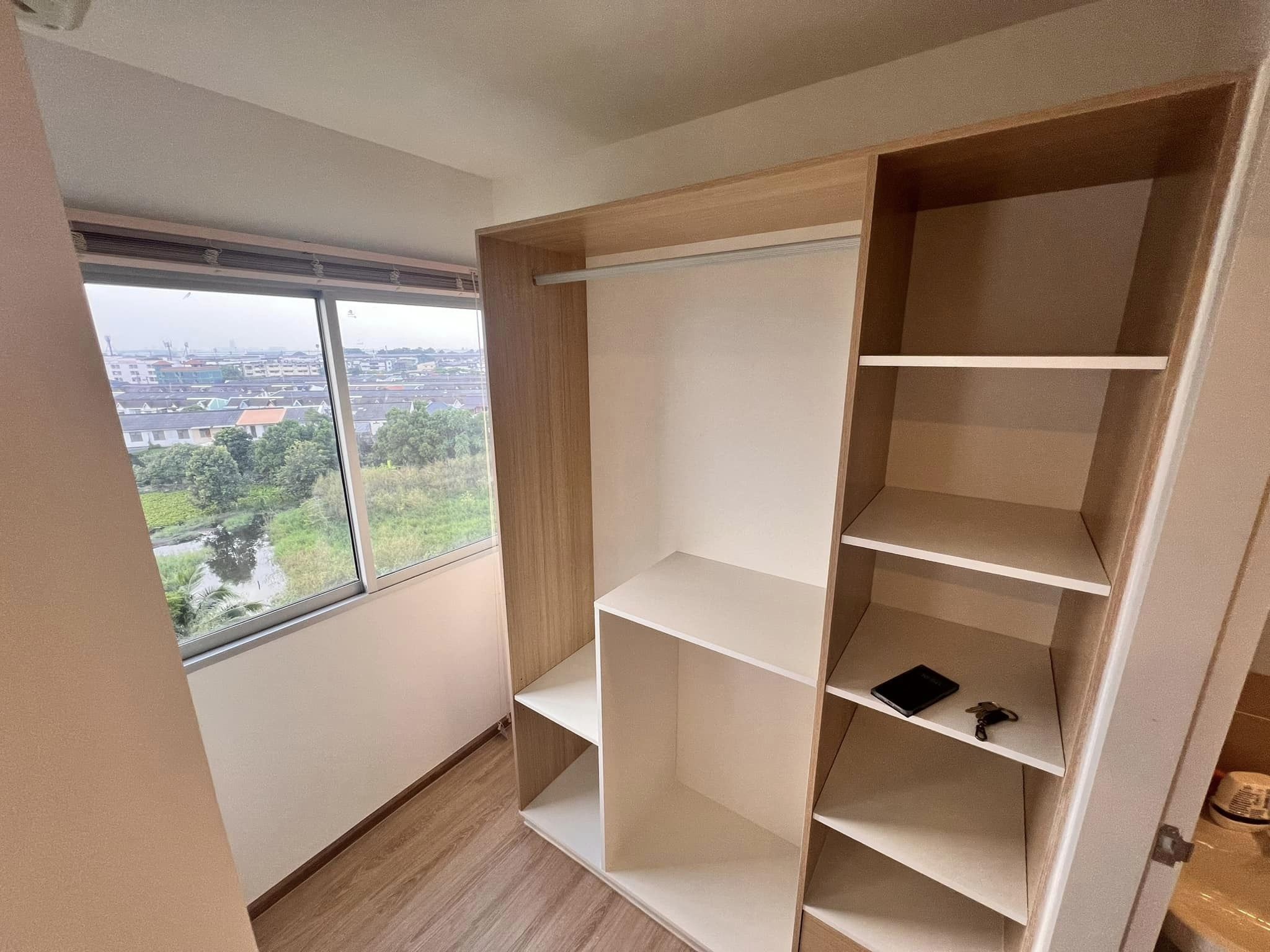 ให้เช่าคอนโด เสนาคิทท์ บีทีเอส สะพานใหม่ (Senakith Bts Saphanmai) 1 ห้องนอน 1 องน้ำ ชั้น 7 อาคาร B 26 ตร.ม. วิวสวย วิวกว้าง