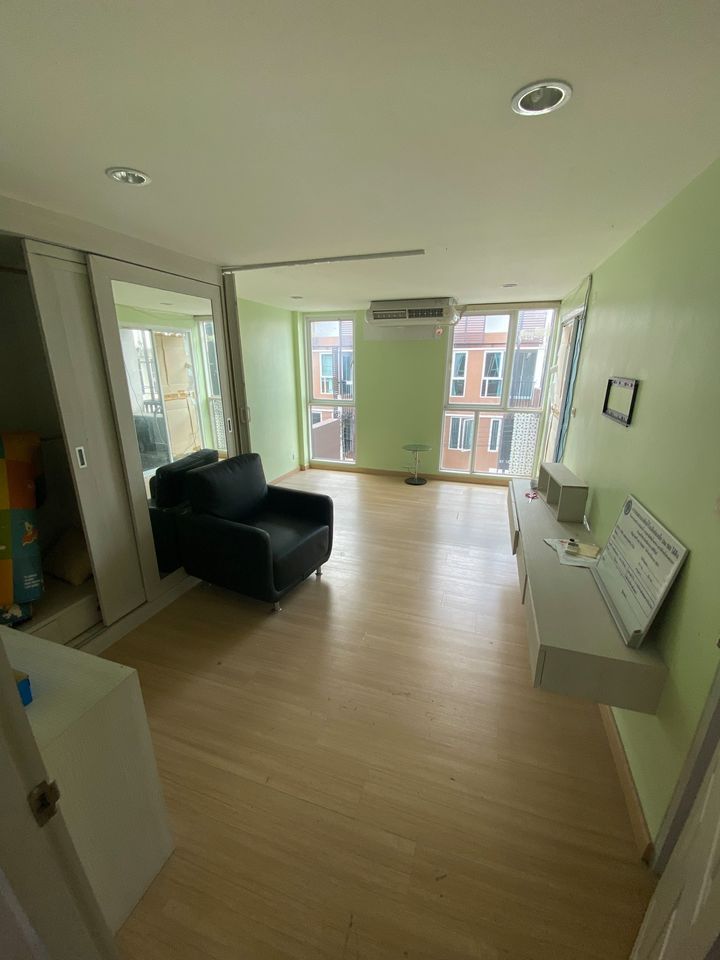 ขายทาวน์โฮม เวอติโก้ แจ้งวัฒนะ Vertico Chaengwattana ลักษณะโครงการ ทาวน์โฮม 3 ชั้น ครึ่ง