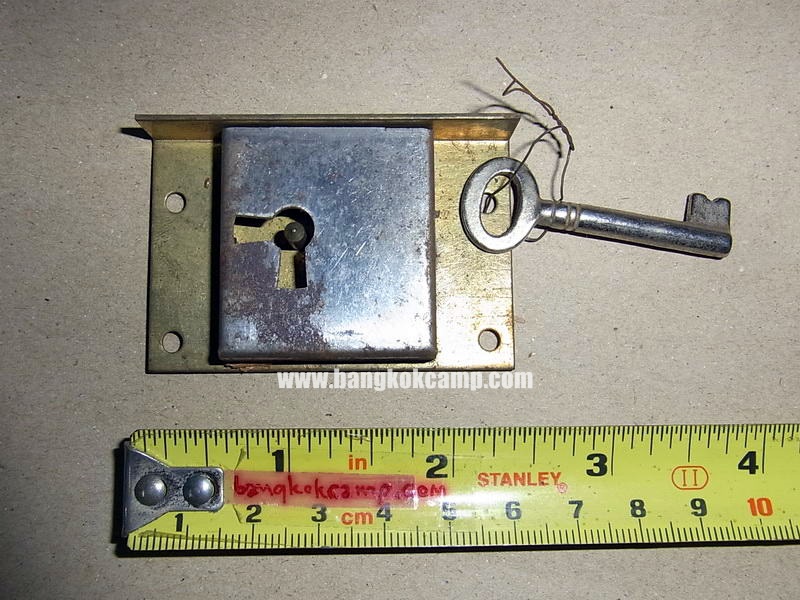 กุญแจลิ้นชัก เยอรมัน ตราตา Made in Germany. ใหม่เก่าเก็บ