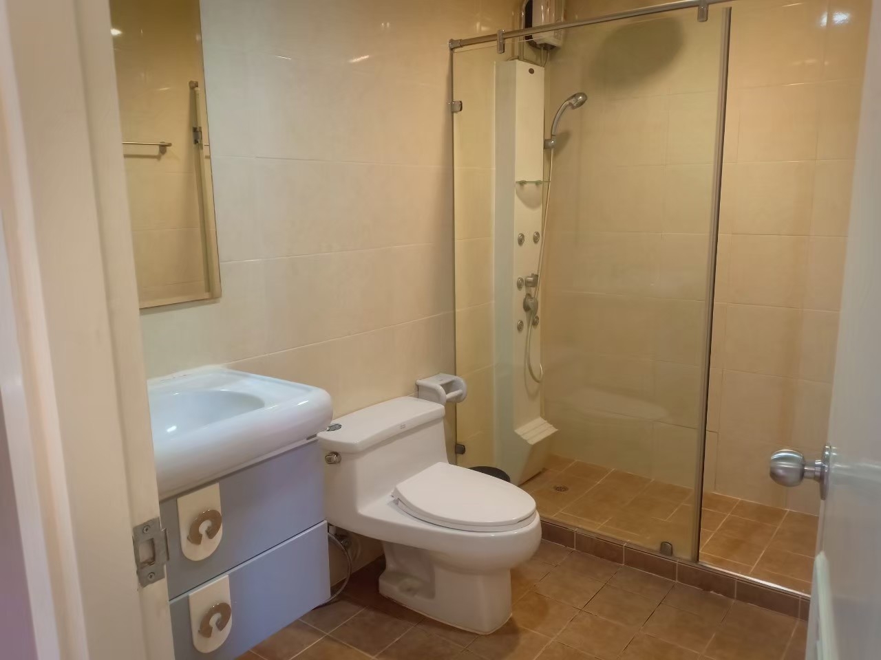 ให้เช่าคอนโด Park Ploenchit (พาร์ค เพลินจิต) 1 ห้องนอน 1 ห้องน้ำ 1 ห้องนั่งเล่น ห้องเลขที่ 61/119 ชั้น 15 ขนาด พื้นที่ 42.62 ตารางเมตร