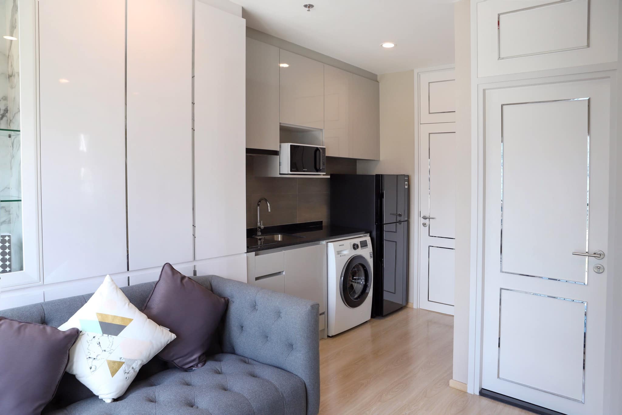 ขาย/เช่าคอนโด Noble Revolve Ratchada 2 โนเบิล รีวอลฟ์ รัชดา 2 ชั้น 18 แบบ 2 ห้องนอน ขนาด 52.86 ตรม.