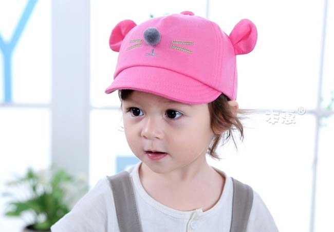 หมวกแก๊ปแต่งหูและจมูกหมี ผ้านิ่ม