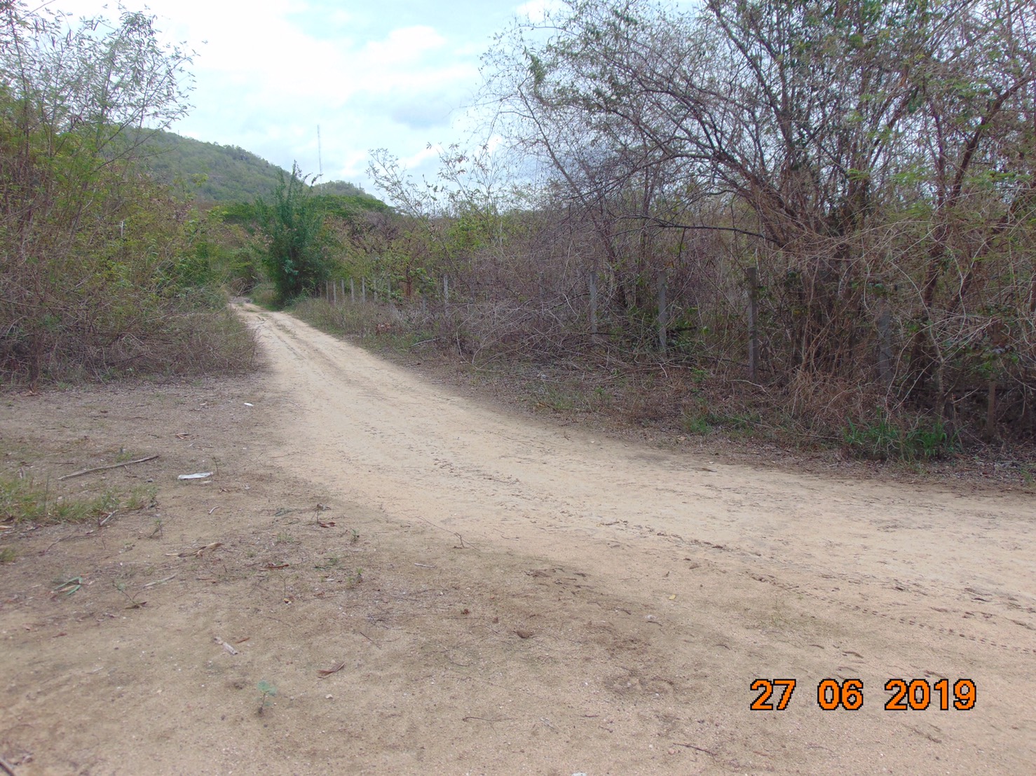 ห้เช่าที่ดินหลังศาลจังหวัดหัวหิน เนื้อที่ประมาณ 10 ไร่ สามารถแบ่งเช่าได้