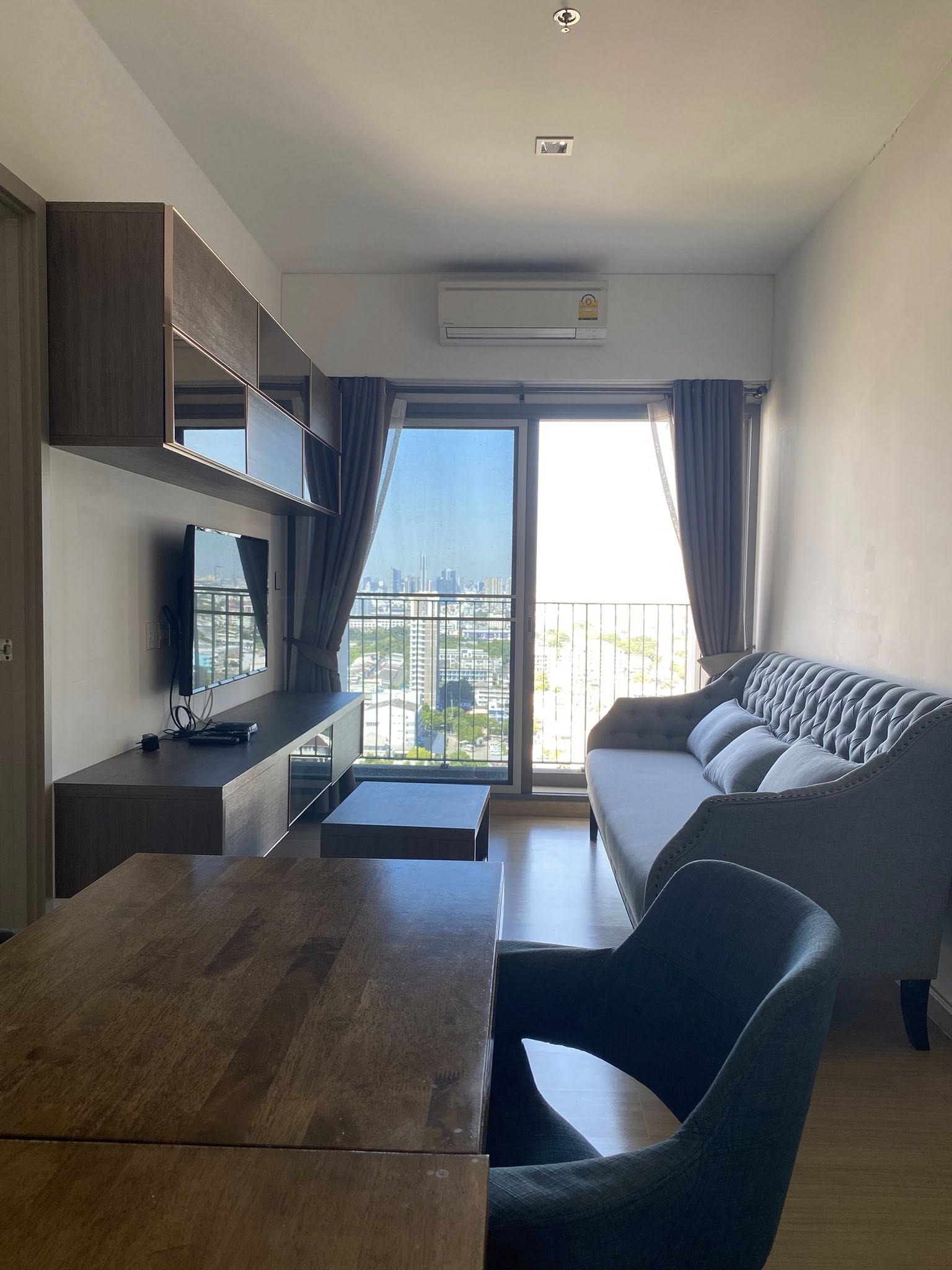 ให้เช่าคอนโด วิสดอม คอนเน็กต์ สุขุมวิท / For Rent Whizdom Connect Sukhumvit (English below)
