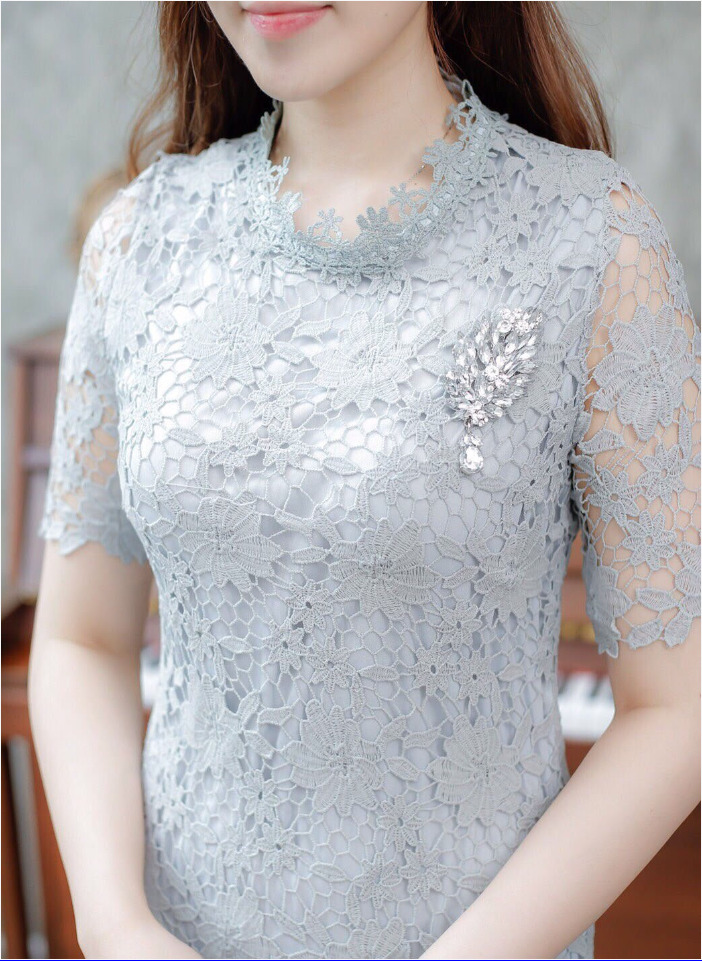 ชุดเดรสสั้นลูกไม้สีเทา เข้ารูป สไตล์เรียบหรู สวย ดูดี แฟชั่นชุดออกงานสีเทา ชุดไปงานแต่งงานสีเทา