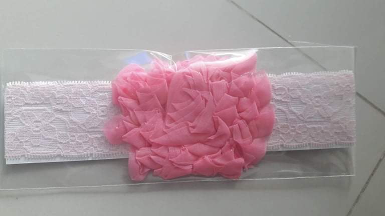 ผ้าคาดผมรูปดอกไม้หวาน สายคาดเป็นลูกไม้