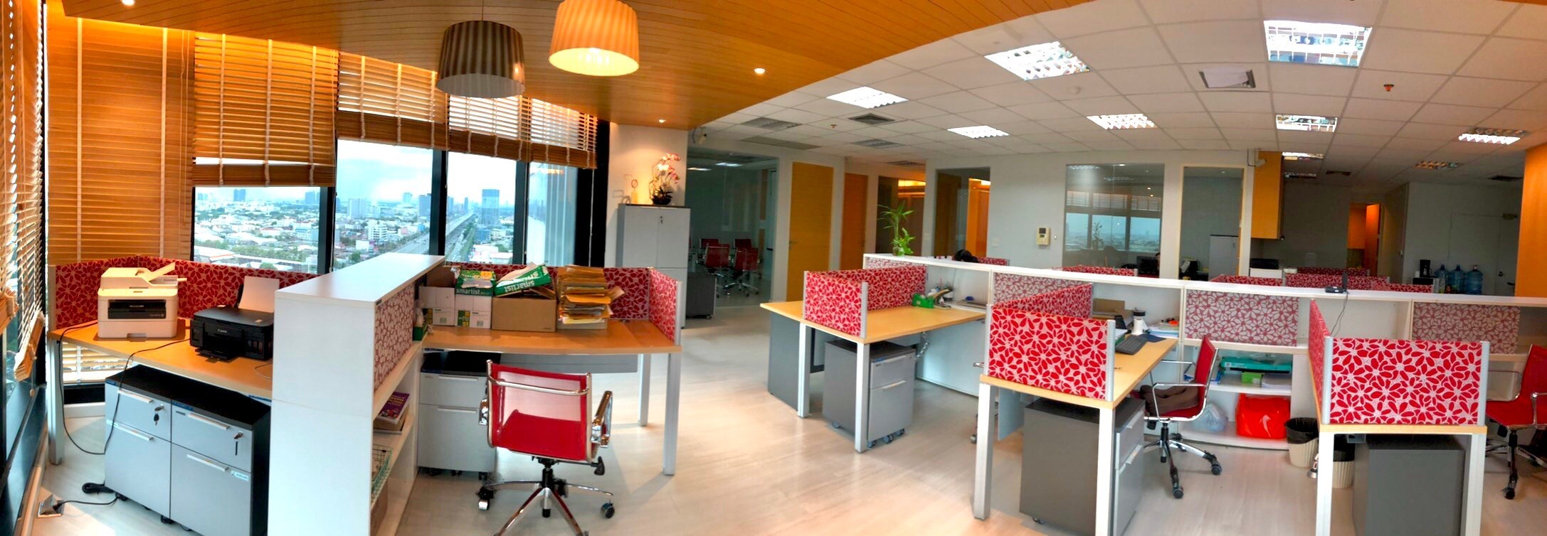 ให้เช่าสำนักงาน พร้อมเข้าอยู่ / ตกแต่งแล้ว 16 ตึกเซ็นทรัล ซิตี้ ทาวเวอร์ (complex เดียวกันกับ ห้างเซ็นทรัลบางนา) - ขนาด 186.73 ตร.ม. ชั้น