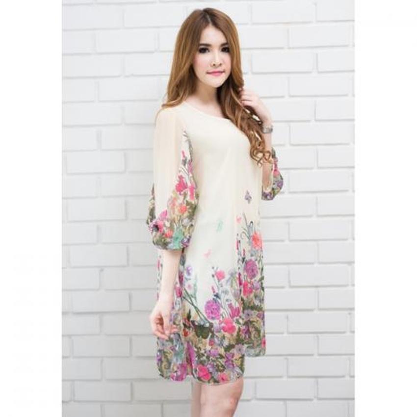 Fashionstory แฟชั่นชุดเดรสออนไลน์เดรสยาวเนื้อนิ่ม พิมพ์ลายดอกไม้ สีครีม