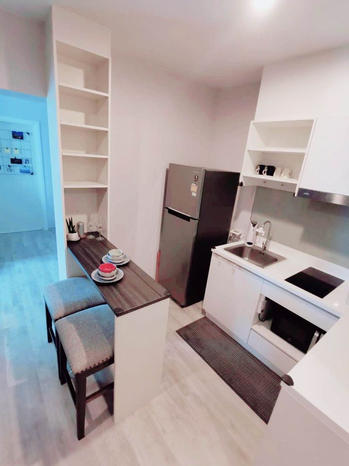 ขายคอนโด The Privacy Rama 9 ขนาด : 47.32ตร.ม. (ห้องหน้ากว้าง) 2 ห้องนอน 2 ห้องน้ำ ชั้น : 19 ทิศ : ตกเฉียงใต้ (วิว สระว่ายน้ำ)