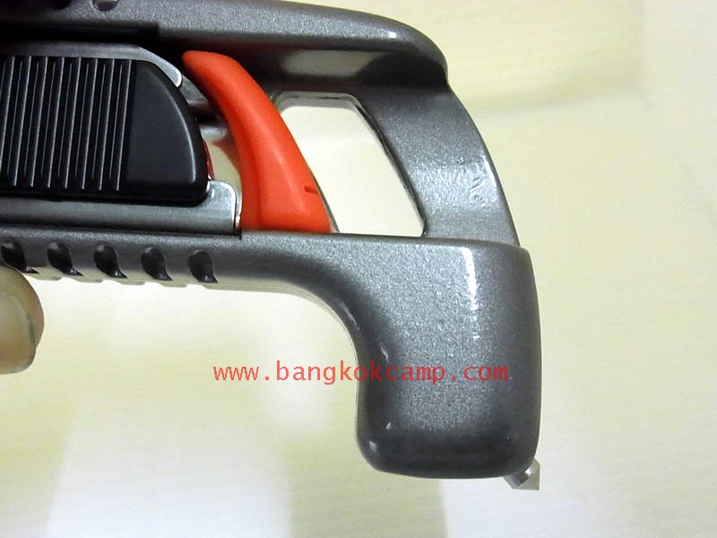 มีดกู้ภัยฉุกเฉิน/คัตเตอร์ญี่ปุ่น NT CUTTER Rescue Tool ...Made in Japan ใหม่ แท้ (RES-1200GP) (เป็นคัตเตอร์+ตัดสายนิรภัย+ทุบกระจก)