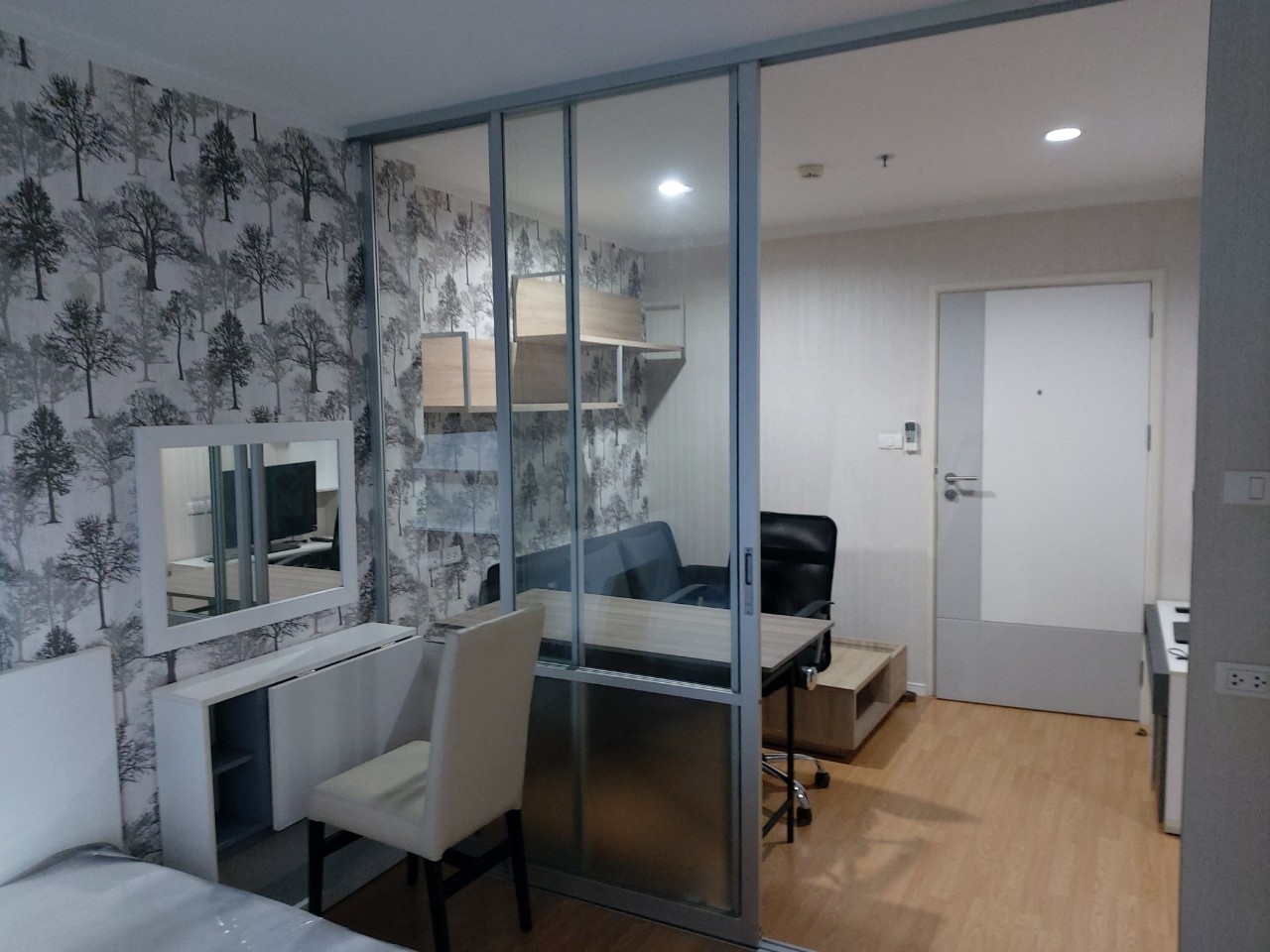 ขาย-เช่า คอนโดลุมพินี เพลส ศรีนครินทร์หัวหมาก-Airportlink 1 ห้องนอน 1 ห้องน้ำ ตึก A ชั้น 2