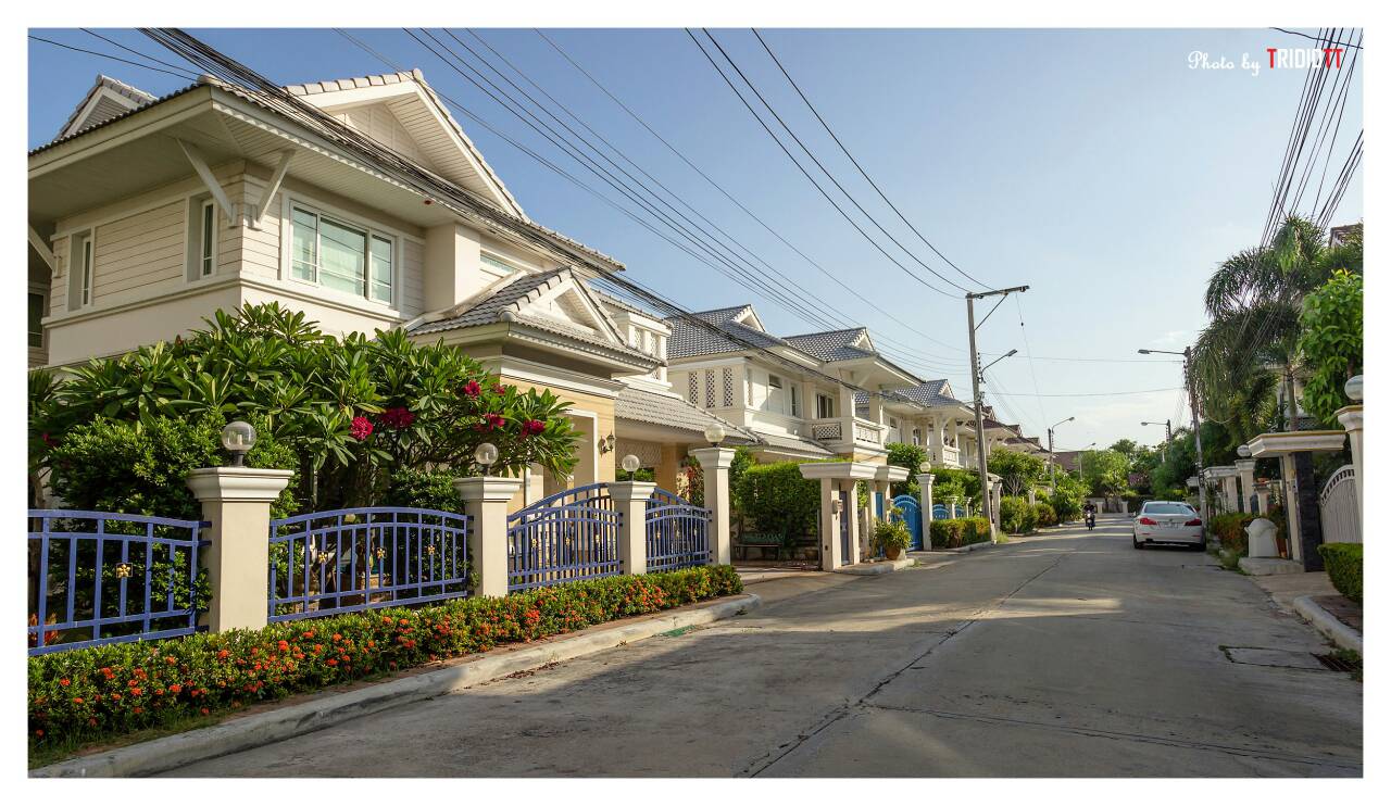 ขายบ้านเดี่ยว 2 ชั้น หมู่บ้านไชยลดา ถนนรามคำแหง ( ซอย มีสทีน ) 3 ห้องนอน 3 ห้องน้ำ (มีห้องคนรับใช้แยกส่วนต่างหาก) เนื้อที่101ตร.ว