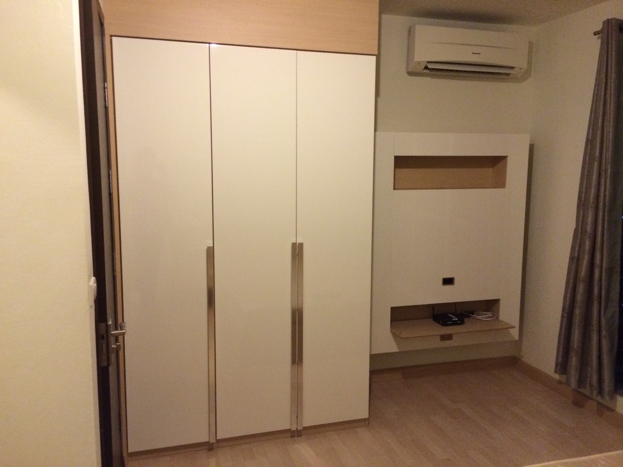 ให้เช่า คอนโด rhythm ratchada 1 ห้องนอน ขนาด 35 ตรม. ทิศใต้ วิวสระ ชั้น 26 18,000 บ./ เดือน ทิศใต้แดดไม่ร้อน เป็นห้องห้องมุมเป็นส่วนตัววิวสวยมาก