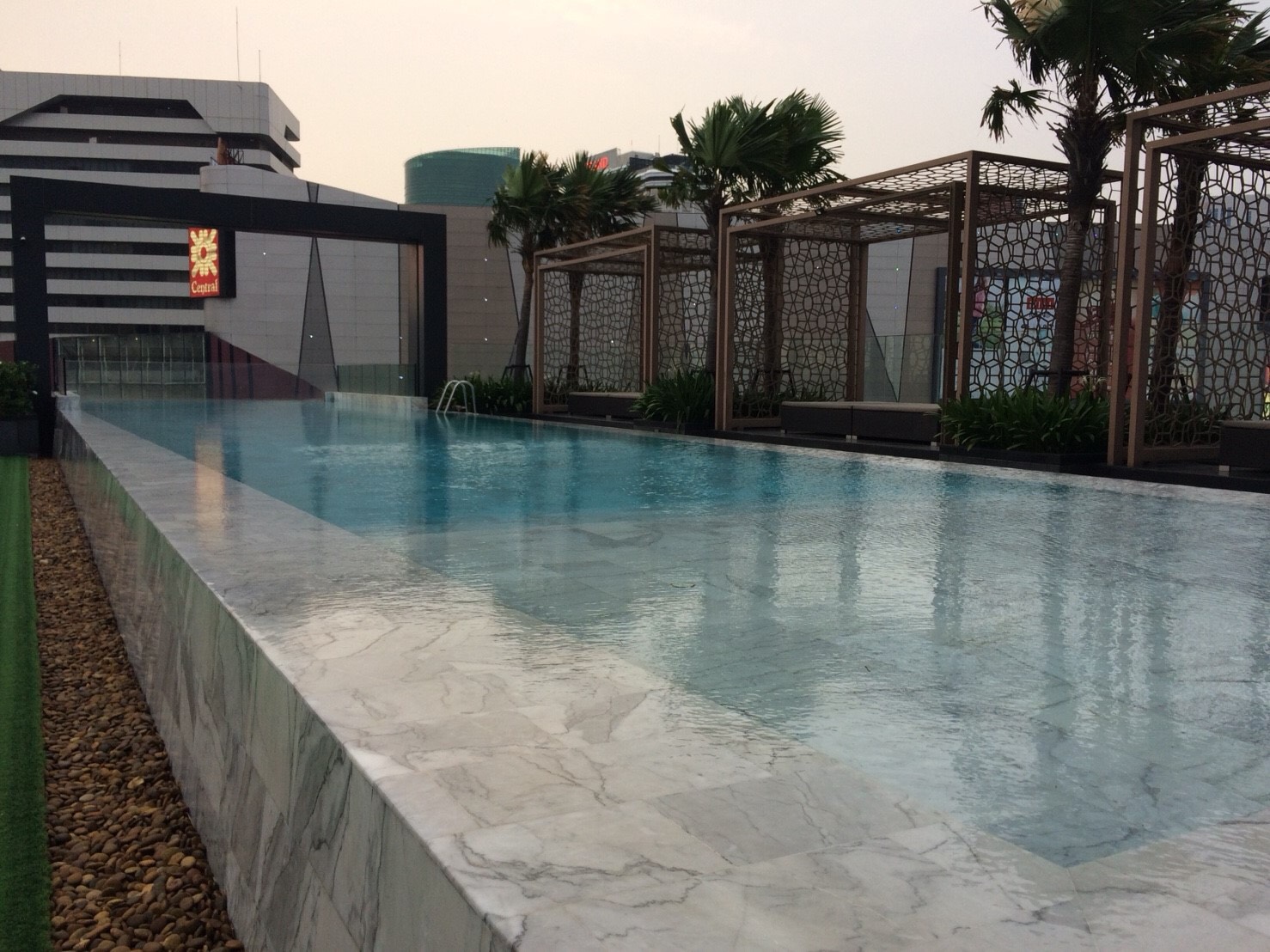 ให้เช่าคอนโด M Ladprao (เอ็ม ลาดพร้าว) 1 ห้องนอน 1 ห้องน้ำ ขนาด 26 ตรม ชั้น 26 ประตูห้อง Digital door lock