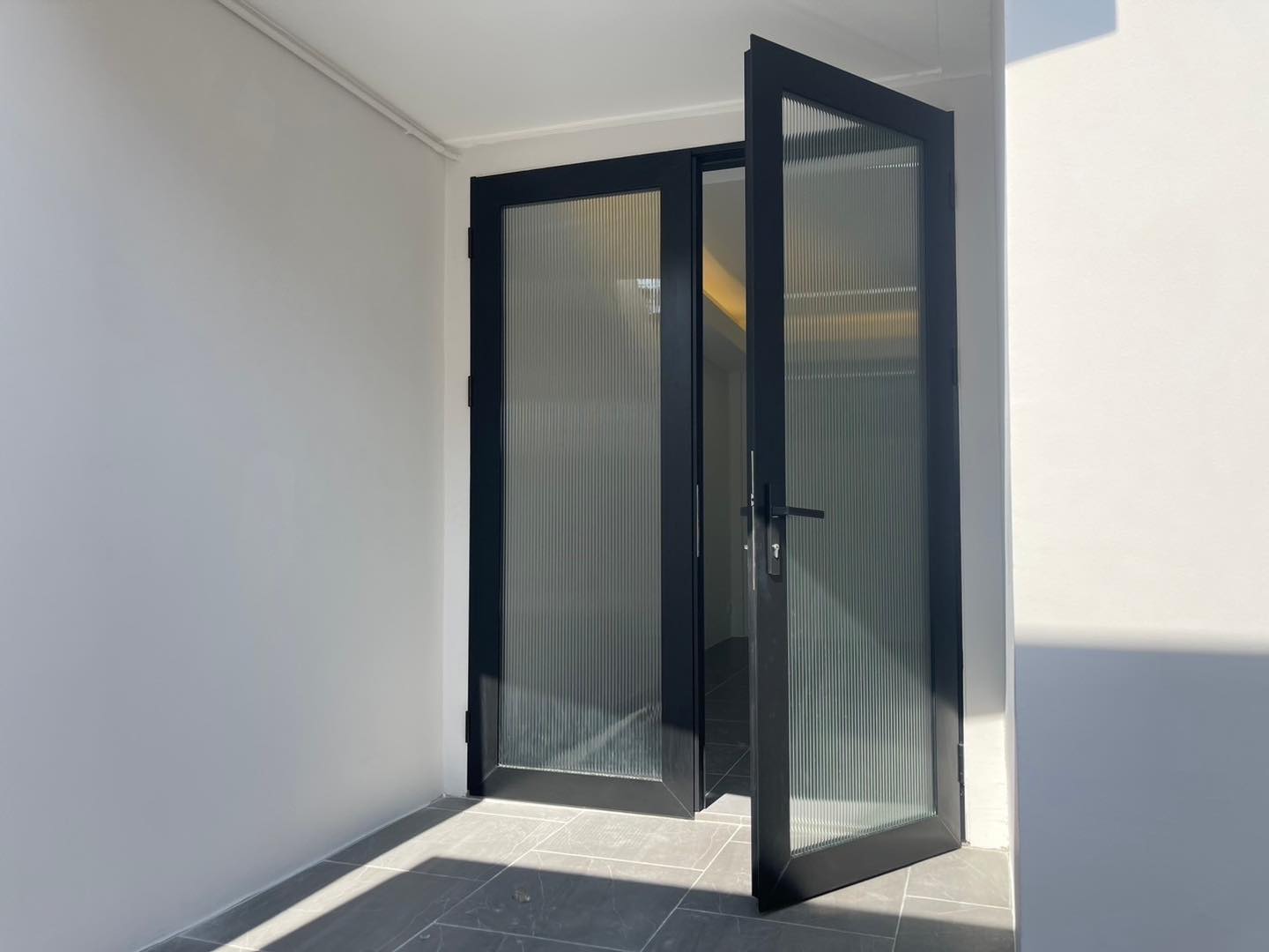 ด่วน! ทาวน์โฮม 3 ชั้น ติวานนท์ 43 ใกล้ MRT สามัคคี ✨ รีโนเวทใหม่หมดจด! ราคาพิเศษ ฿3.99 ล้าน