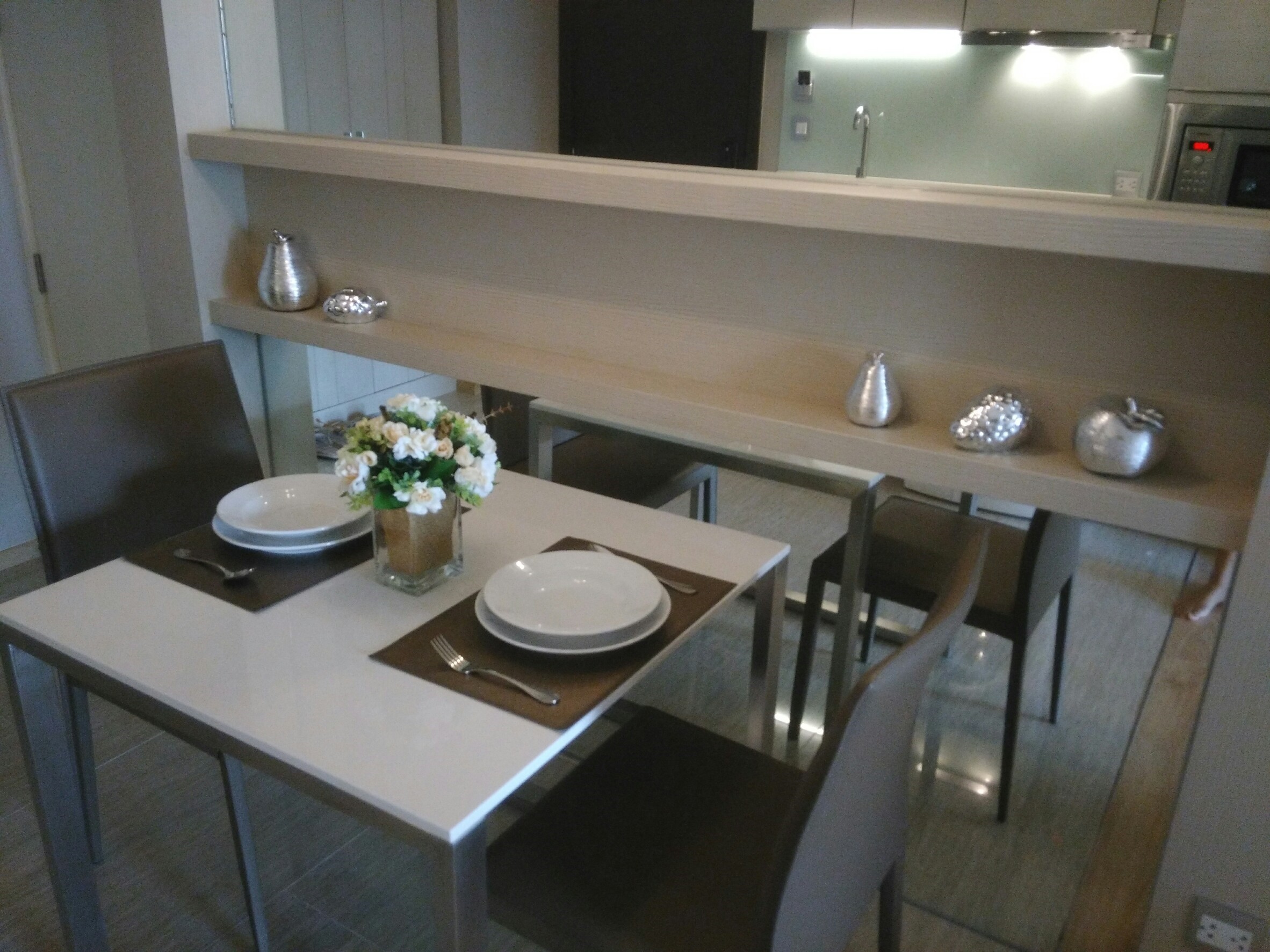 ขาย / เช่า คอนโด H Sukhumvit 43 (เอช สุขุมวิท 43) 1ห้องนอน 1 ห้องน้ำ 1ห้องรับแขก ห้องครัวในตัว พื้นที่ 40.92 ตร.ม ชั้น 9 ห้อง 99/53 วิวเมือง