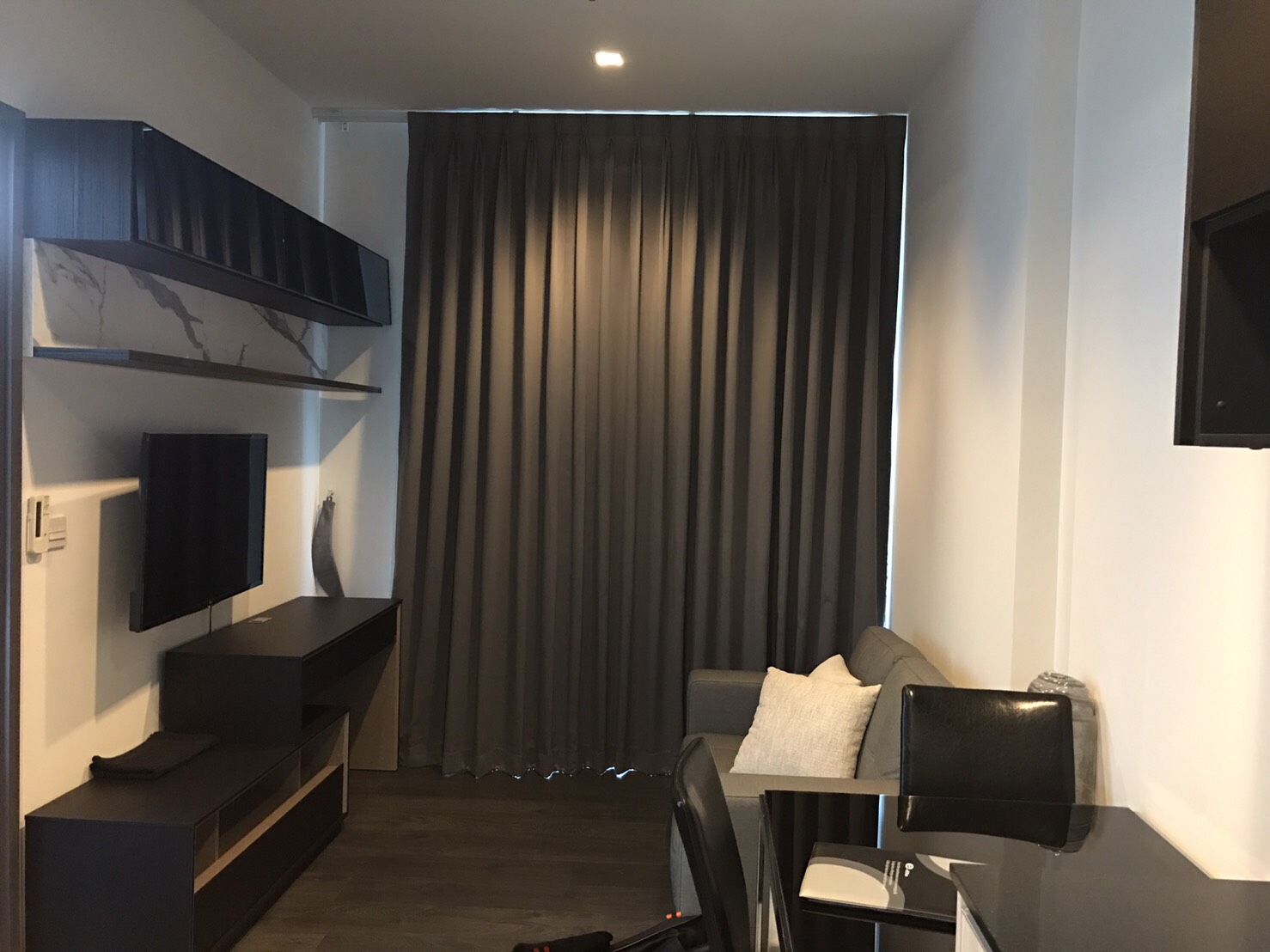 ขาย / เช่าคอนโด Edge Sukhumvit 23 (เอดจ์ สุขุมวิท 23) 1 ห้องนอน