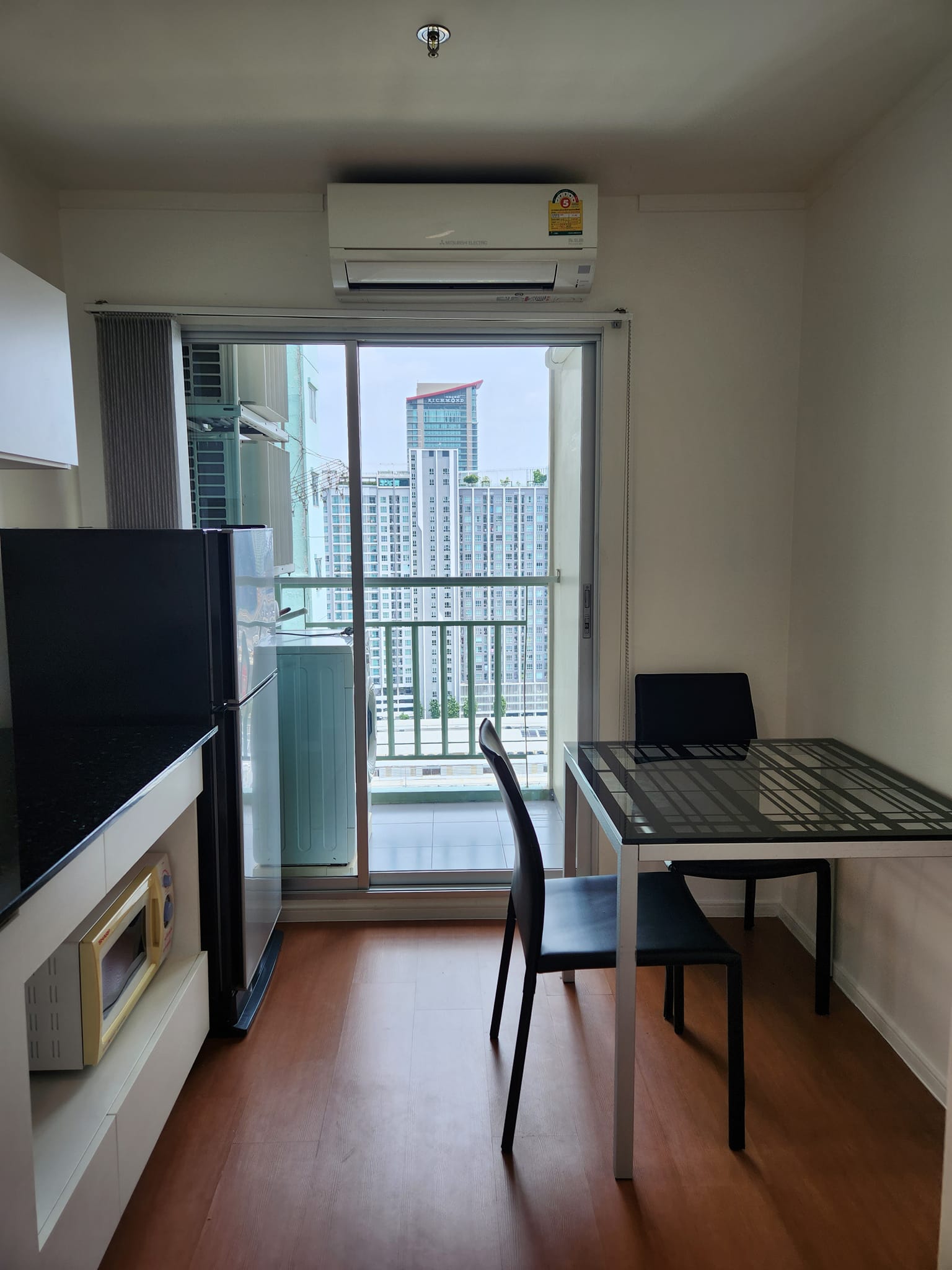 ให้เช่าคอนโด Lumpini Park Rattanathibet – Ngamwongwan ลุมพินี พาร์ค รัตนาธิเบศร์-งามวงศ์วาน อาคาร A ชั้น 22 ขนาด 27 ตร.ม. ห้องมุม พร้อมเครื่องใช้ไฟฟ้าและเครื่องซักผ้า