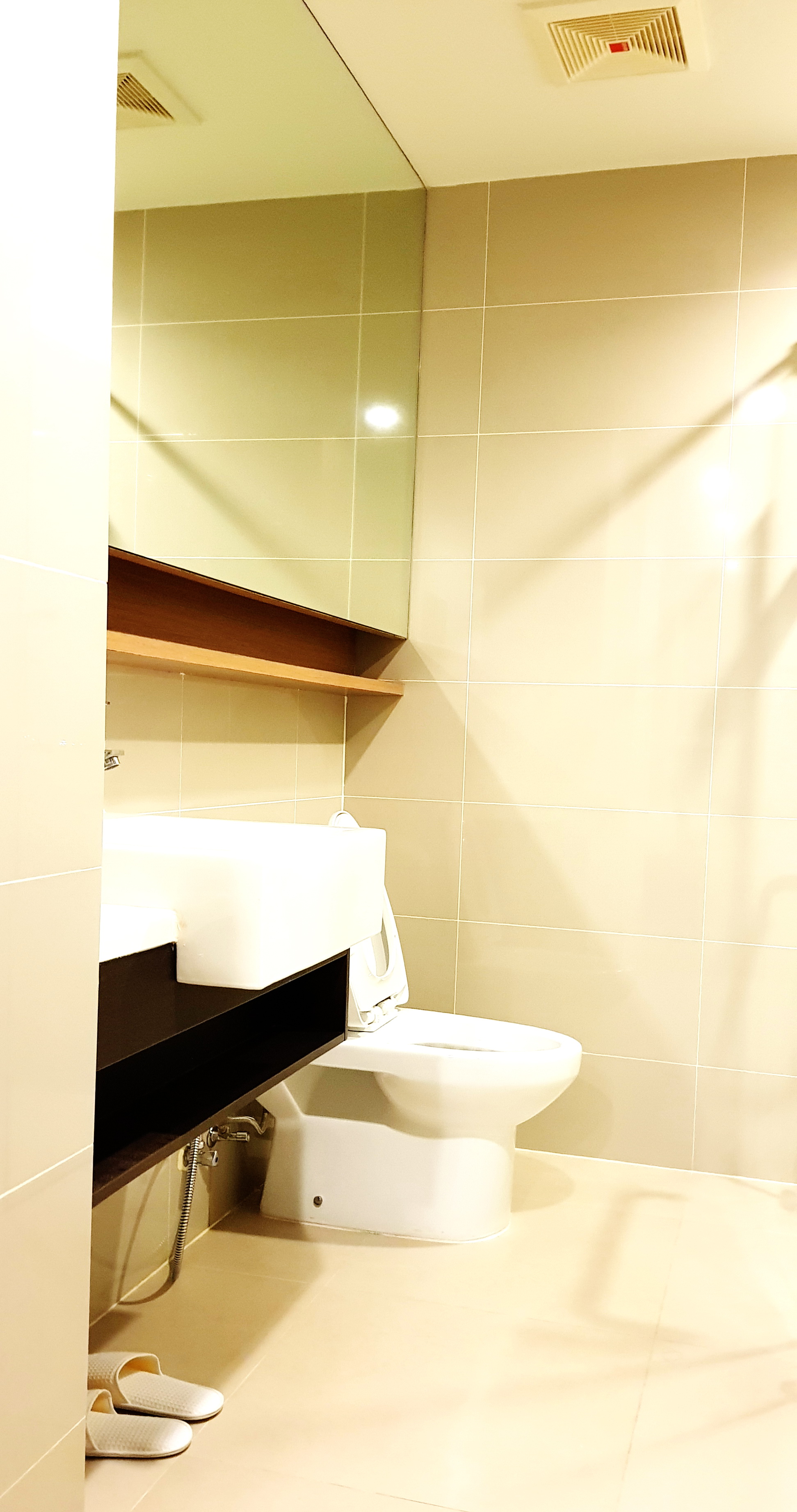 ขายและให้เช่า15 Sukhumvit Residences (15 สุขุมวิท เรสซิเด็นท์) จำนวน 3 ยูนิต