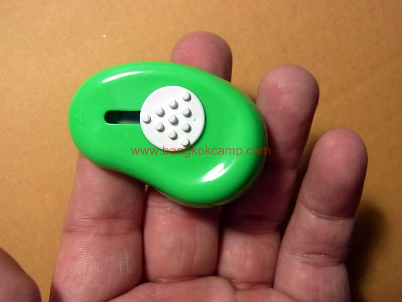 คัตเตอร์ญี่ปุ่น คมมากๆ Made in Japan ใหม่ แท้ (NT Cutter SQ-100PB) (สีเขียว)